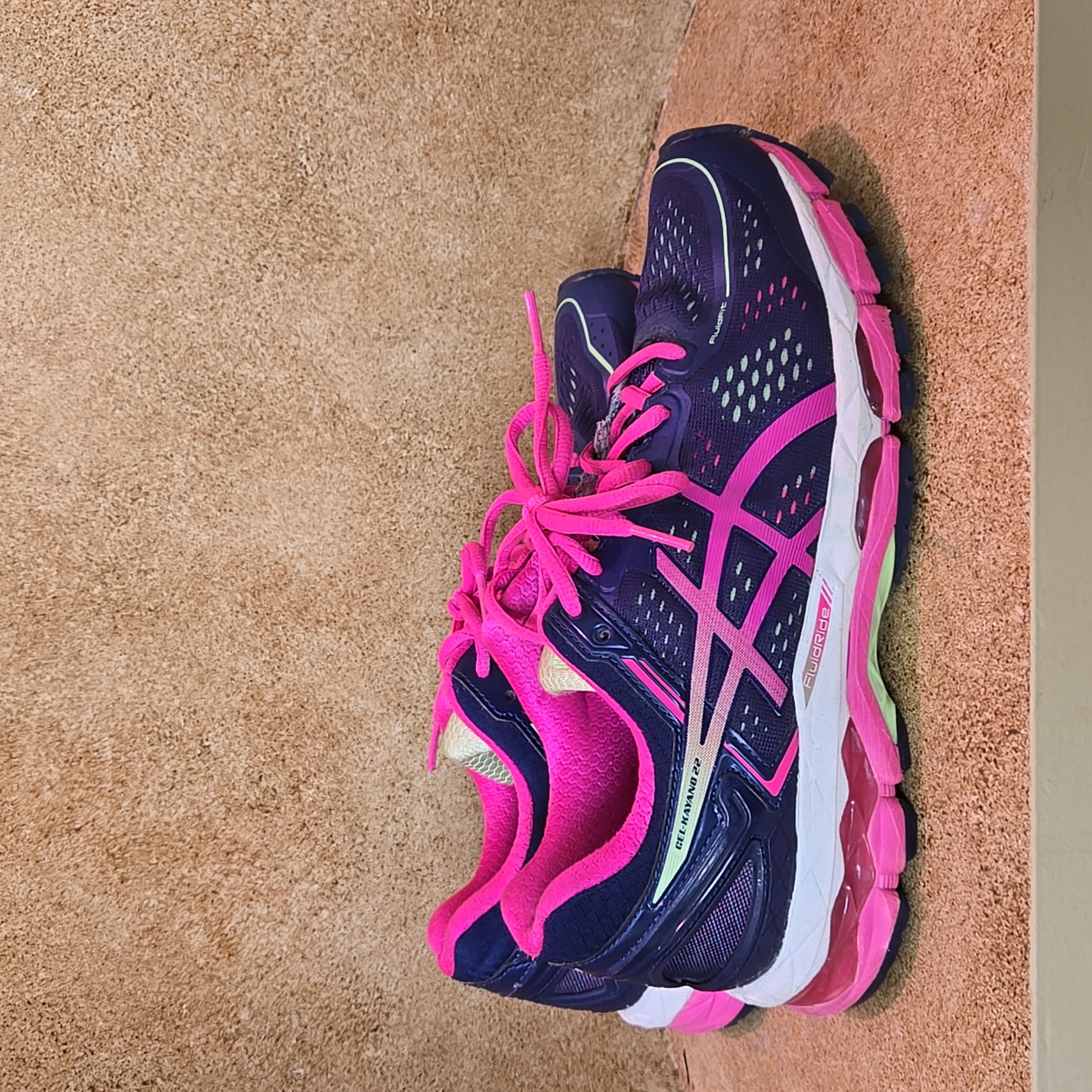 Women Asics Fluidride Running Shoes, Size 8.5 Med Width. Very Good Condition.